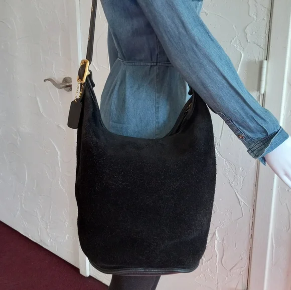 Coach Berkeley Duffle Sac in Black Suede 9010, Ruff-Out